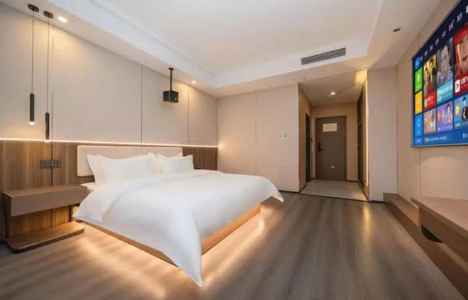 系统选择指南：打造高品质影音房体验PG麻将胡了网站入口酒店专业投影仪(图3)